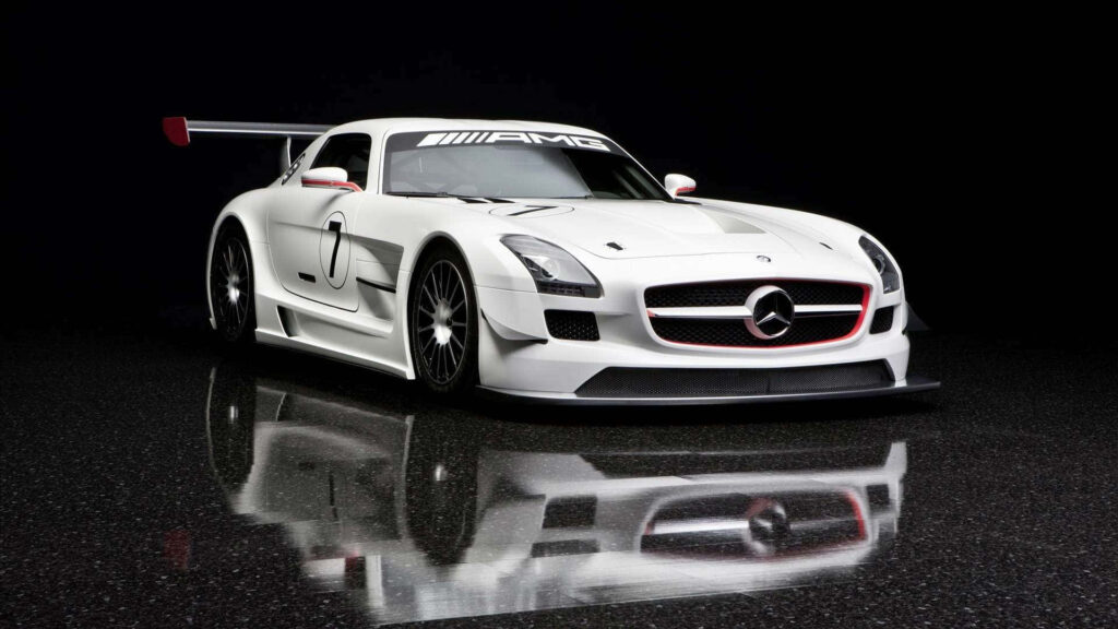 Mercedes-Benz 2011 SLS AMG Wallpaper: Luxury & Performance Design