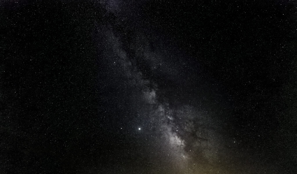 Breathtaking Milky Way Galaxy Wallpaper Background with Star Clusters