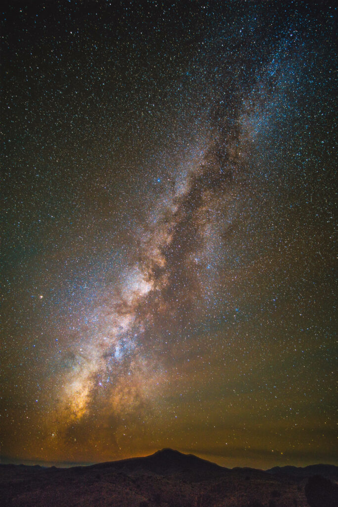 Stunning Milky Way HD Wallpaper for Galaxy Note 5 Users