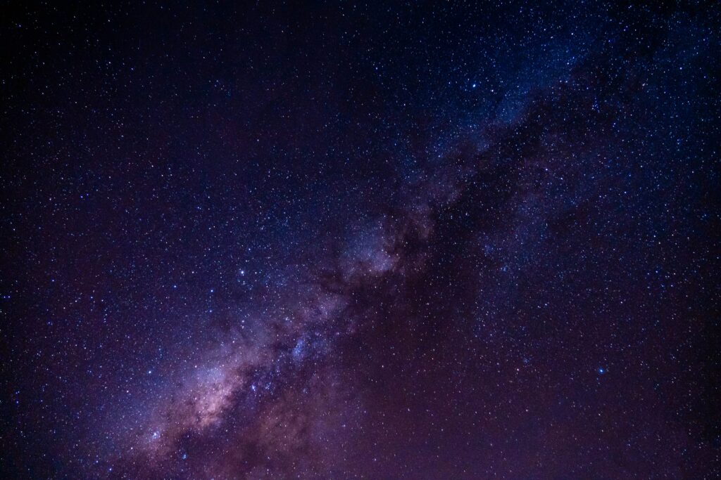 Stunning Milky Way Wallpaper: A Striking Starry Sky Background
