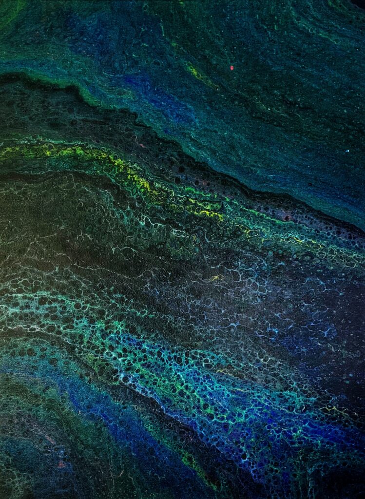 Mesmerizing Multicolored Abstract Wallpaper – Dynamic Fluid Texture