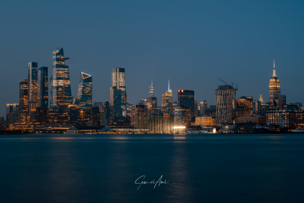 Stunning Night Cityscape Wallpaper: Modern NYC-inspired Skyline