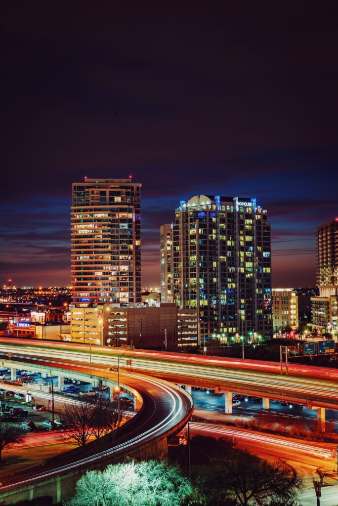 Stunning Dallas Nighttime Wallpaper with Vibrant Cityscape and Bridge