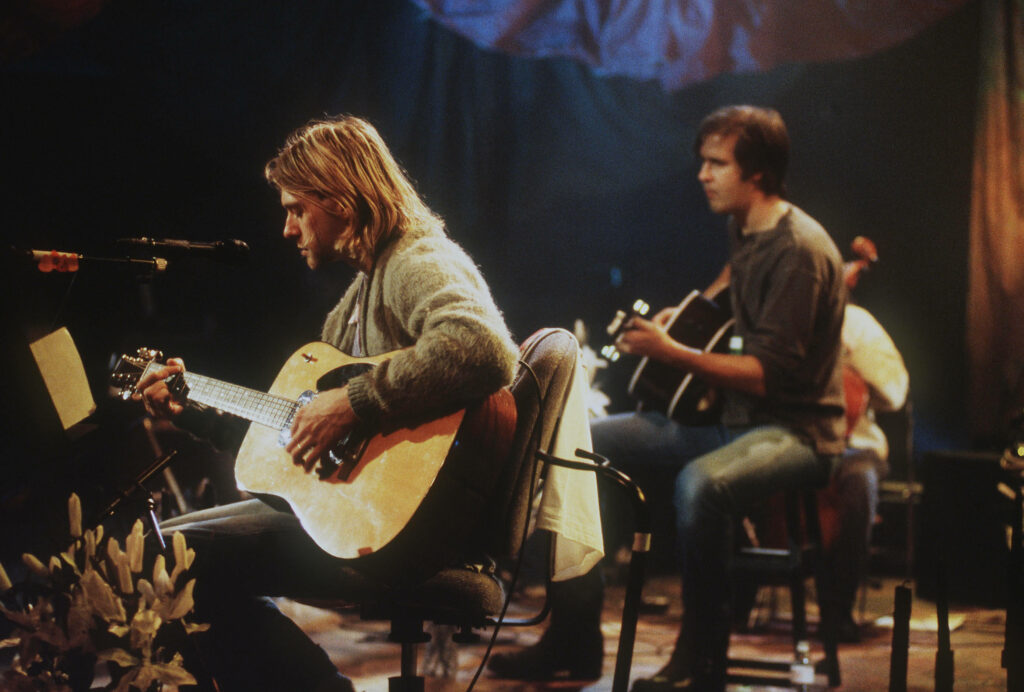 4K Wallpaper: Nirvana MTV Unplugged - Iconic Acoustic Performance