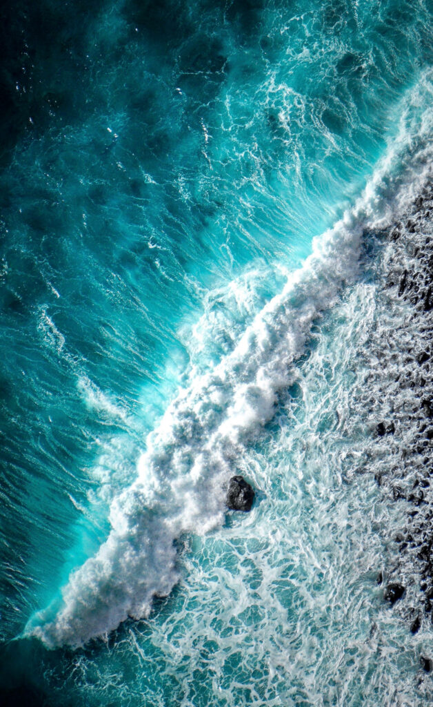 Stunning Ocean Waves Wallpaper for iPhone Backgrounds