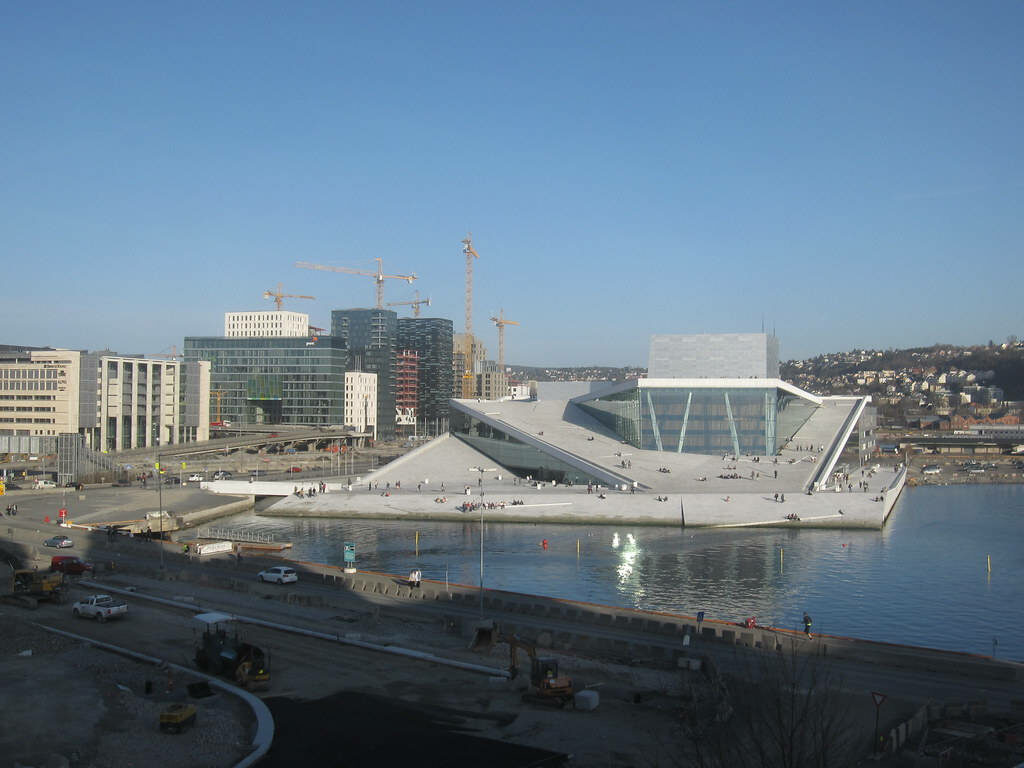 Modern Oslo Wallpaper: Stunning Opera House & Urban Skyline