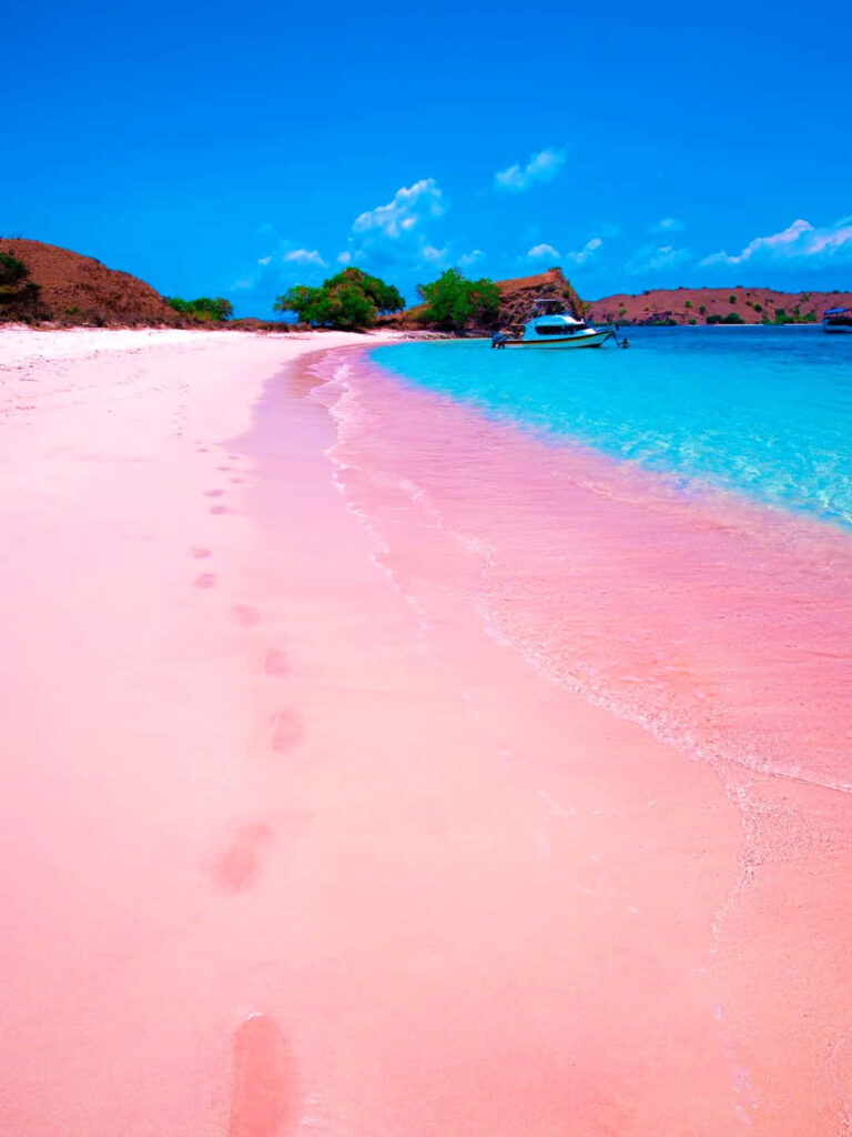 Breathtaking Pink Beach Wallpaper: Serene Tropical Paradise View