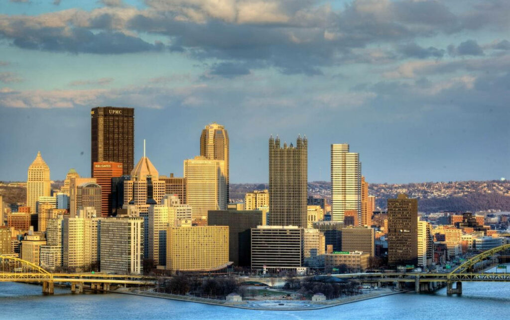 Stunning Pittsburgh Skyline Wallpaper: Morning View & Serene River