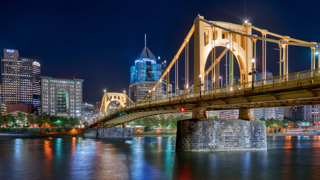 Pittsburgh Skyline Night View: Roberto Clemente Bridge Reflection Wallpaper