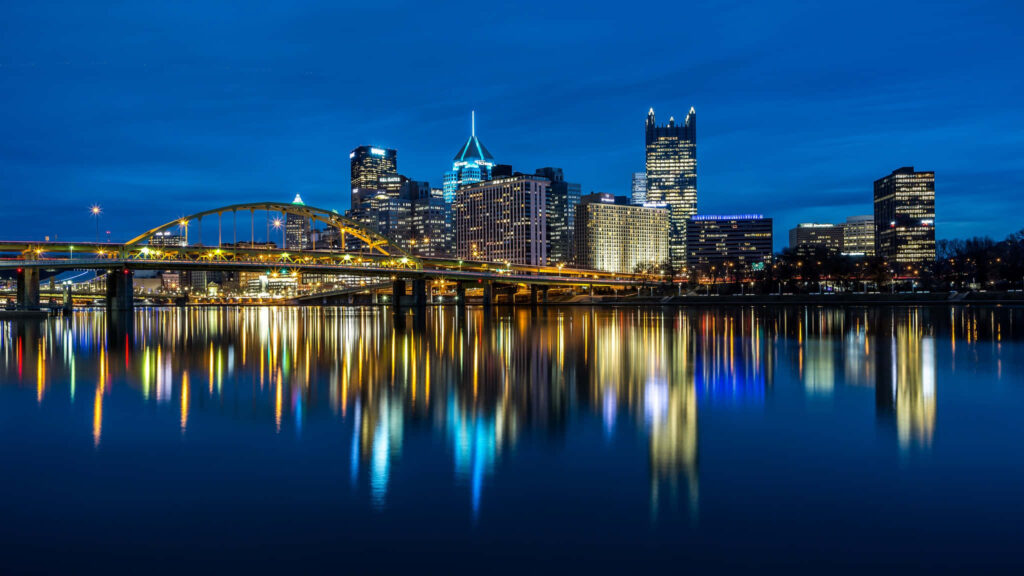 Stunning Pittsburgh Skyline Wallpaper: Night Reflections & Illuminated Beauty