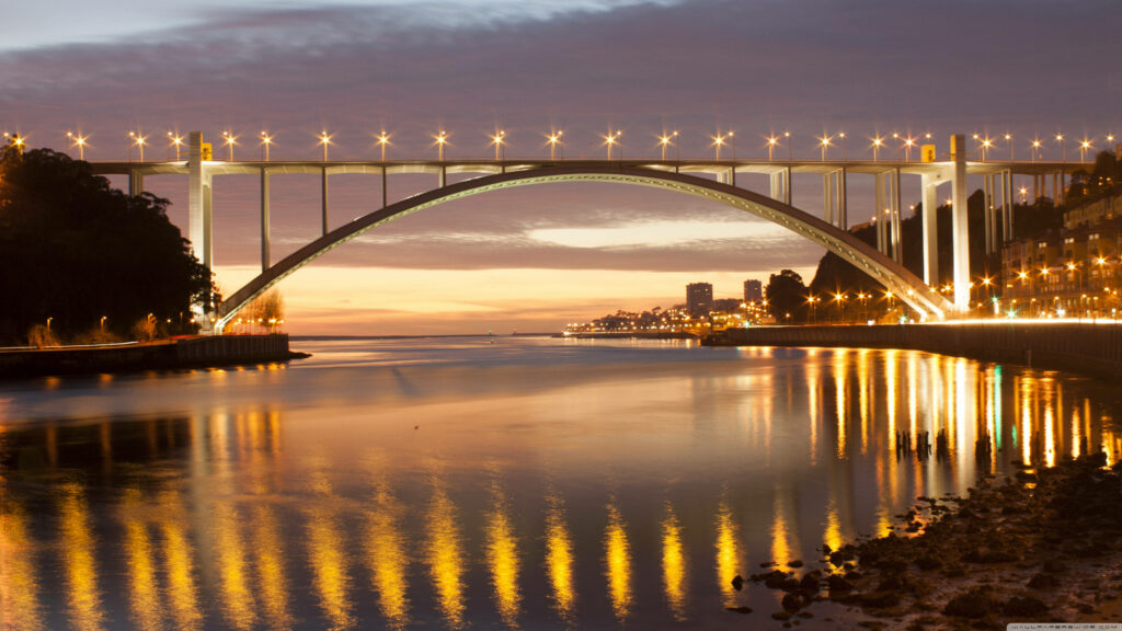 Stunning Ponte da Arrábida Evening View: Illuminated Bridge Wallpaper