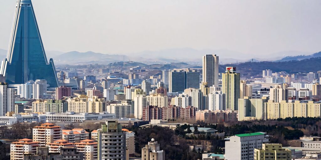 Stunning Pyongyang Cityscape Wallpaper: Modern Architecture & Charm