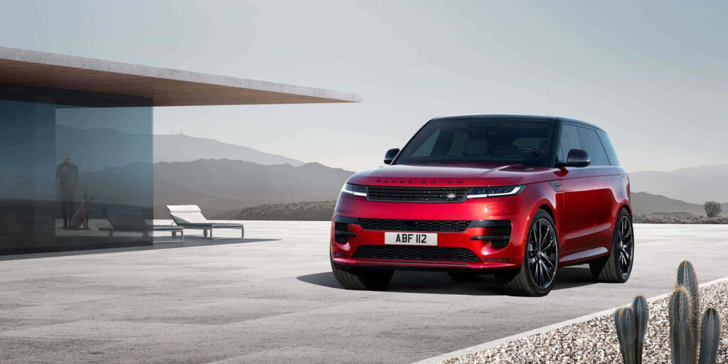 Stunning Range Rover Wallpaper: Sleek Design on Any Terrain