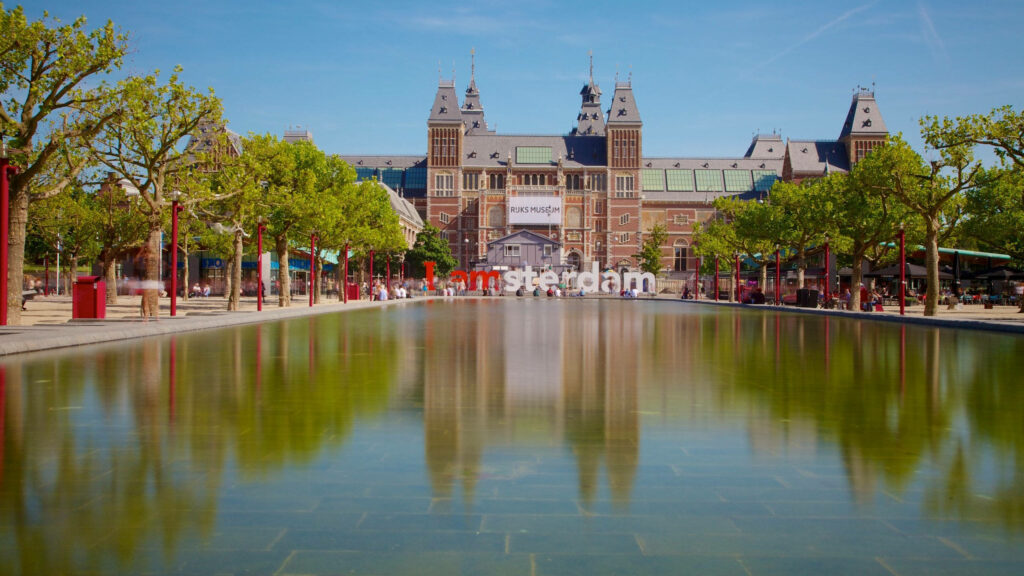 Stunning Rijksmuseum Wallpaper: Historic Architecture & Serene Pond