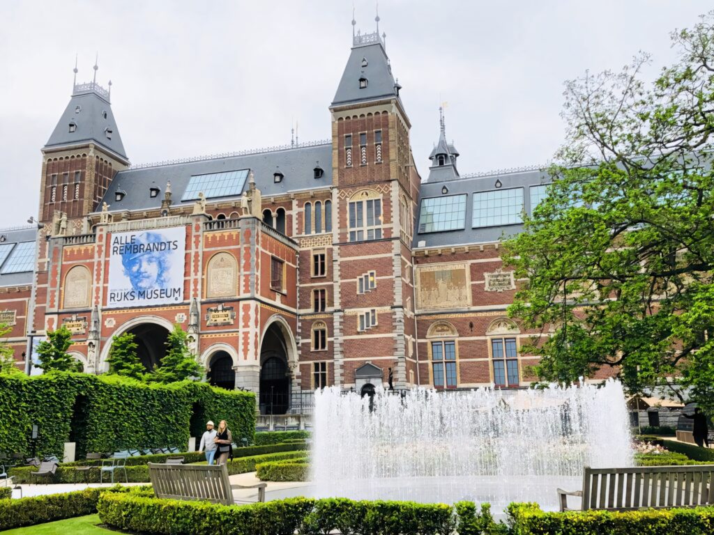 Stunning Rijksmuseum Wallpaper: Fountain, Greenery & Vibrant Architecture