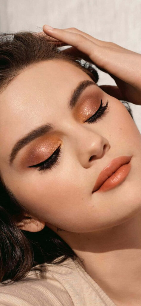 Selena Gomez's Bold Makeup: Gorgeous iPhone Wallpaper Background