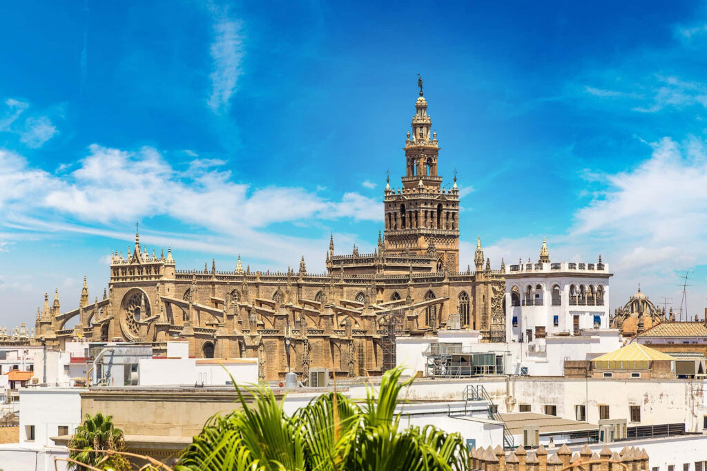 Seville Cathedral Wallpaper: Stunning Gothic Design & Giralda Tower