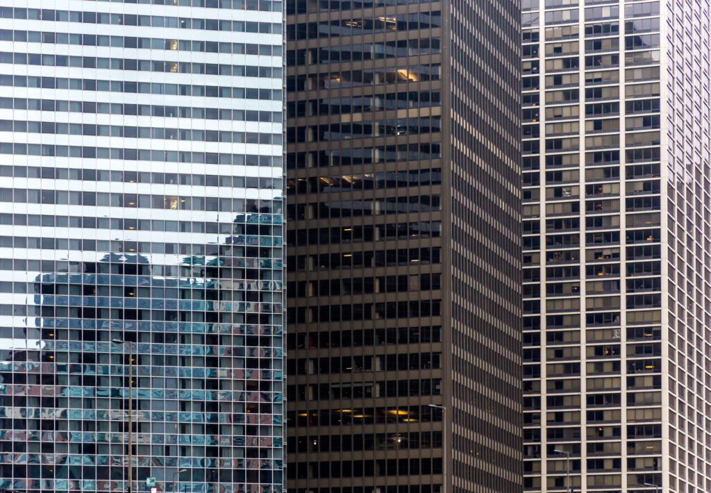 Stunning Skyscraper Wallpaper: Intricate Urban Architecture Design