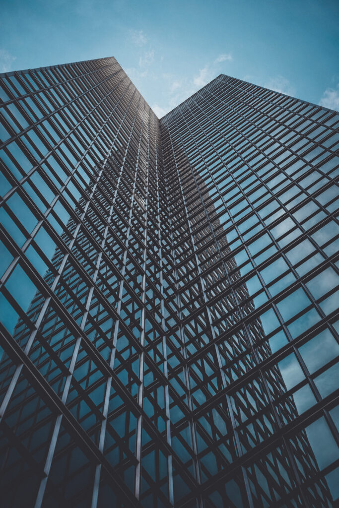 Stunning Toronto Skyscraper Wallpaper: Modern Design & Blue Sky