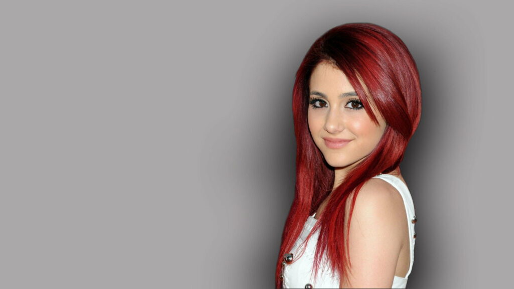 Radiant Ariana Grande: Captivating HD Wallpaper of the Pop Icon