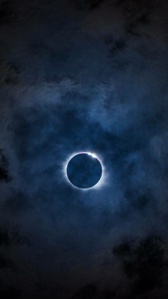 Stunning Solar Eclipse Wallpaper for Samsung Galaxy S7 Edge