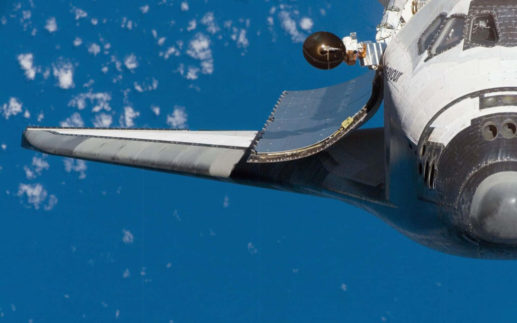 Advanced Space Shuttle Wallpaper: Earth's Atmosphere Backdrop
