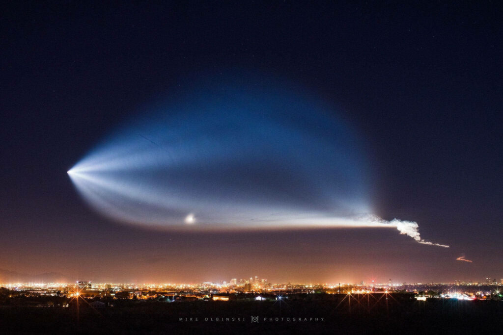 Stunning Falcon 9 Launch Time-Lapse Wallpaper for Night Sky Lovers