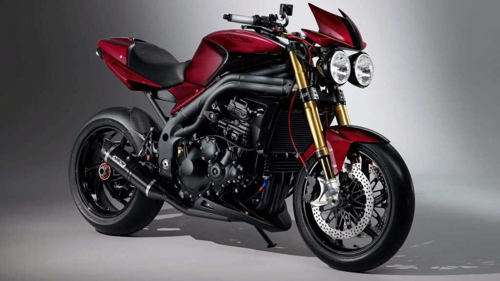 Stunning Speed Triple 1050 HD Wallpaper - Red & Gold Design Background