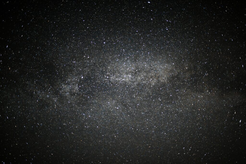 Tranquil Starry Night Sky Wallpaper - Dreamy Cosmic Background