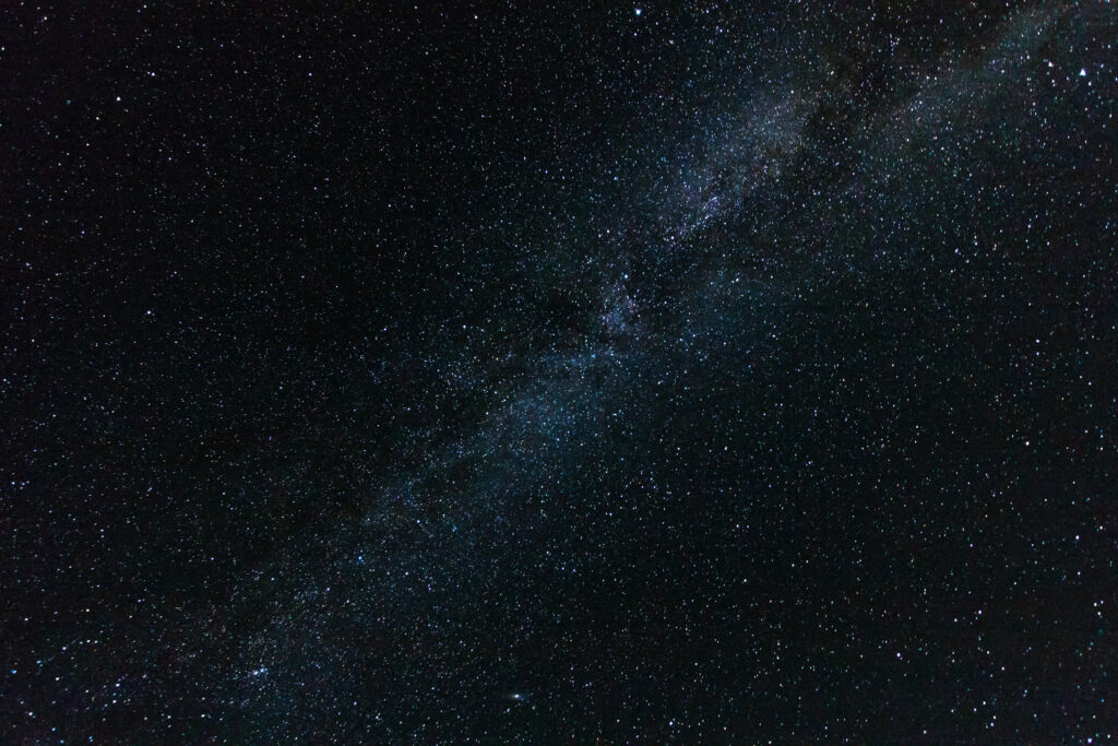 Stunning Starry Night Sky Wallpaper: Cosmic Serenity Background