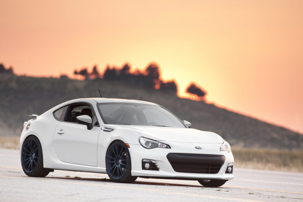 Sleek White Subaru BRZ Wallpaper: Stunning Side View at Sunset