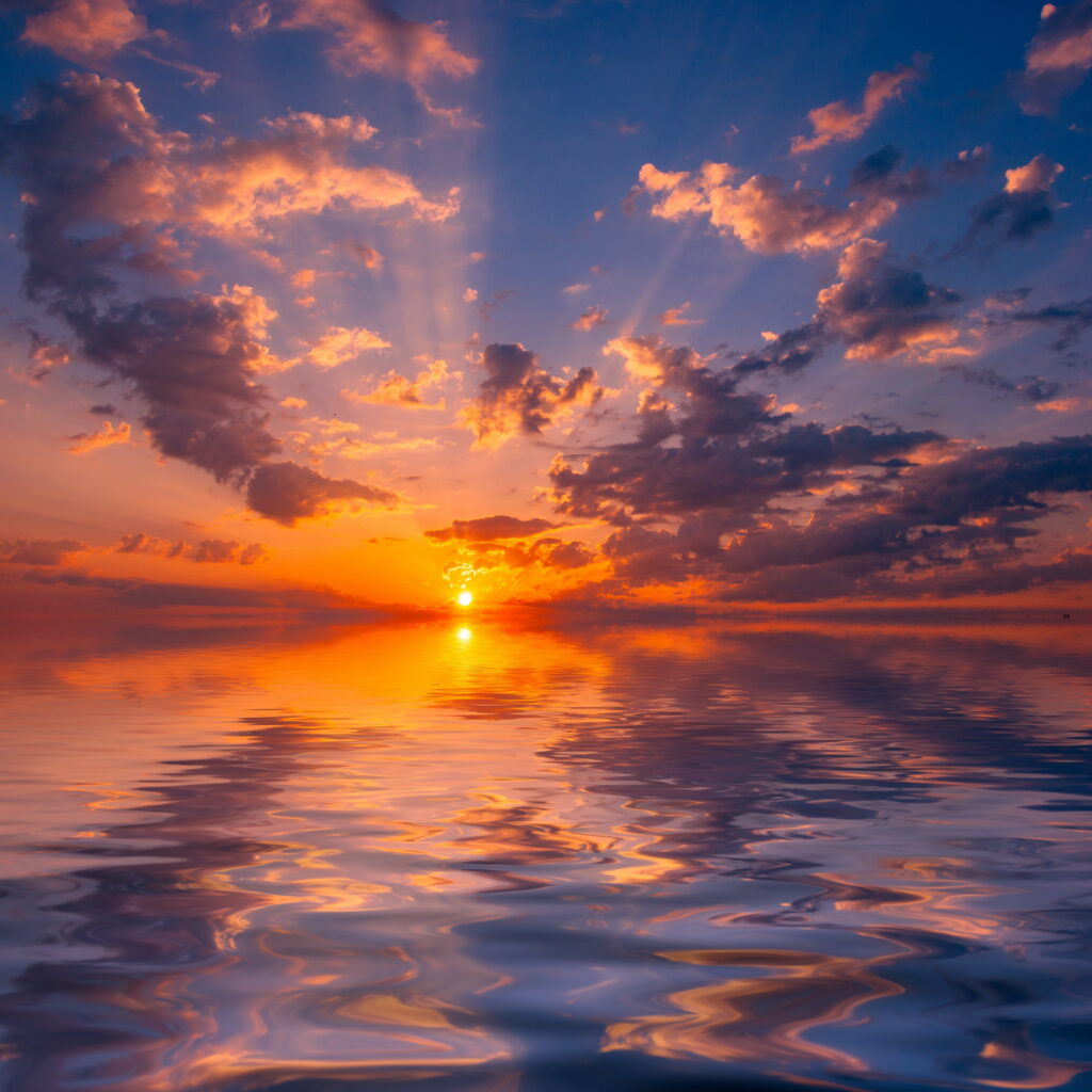 Serene Sunset HD Wallpaper: Vibrant Colors & Tranquil Reflection