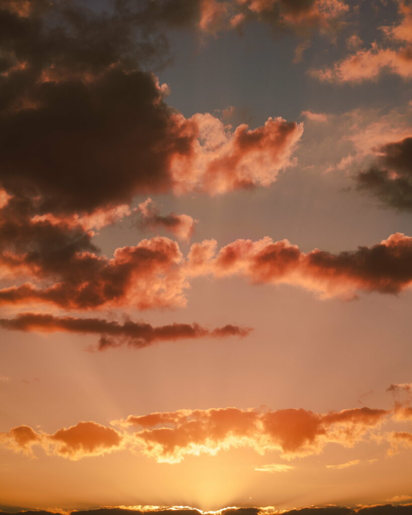 Stunning Sunset HD Phone Wallpaper with Serene Cloudscape Background