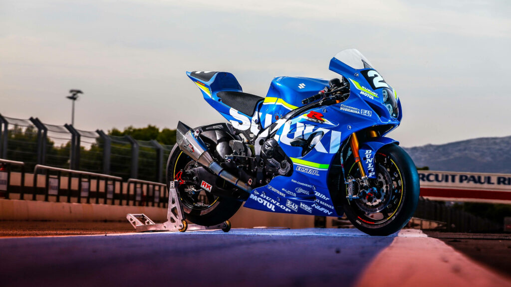 Stunning Suzuki GSXR 1000 2018 Wallpaper: Speed & Precision Design