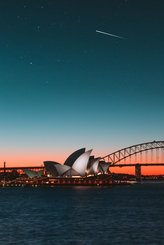 Stunning Sydney Opera House Wallpaper: Twilight Sky & Harbour Reflections