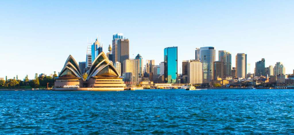 Stunning Sydney Opera House Skyline Wallpaper - Vibrant Waterfront View