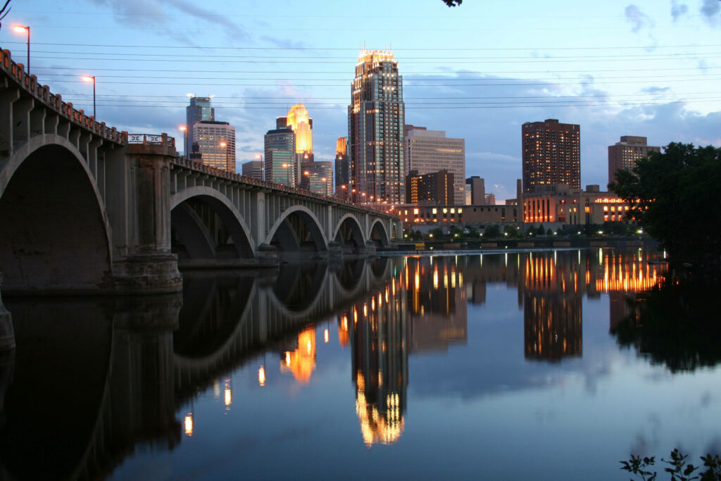 Stunning Third Avenue Bridge Wallpaper Over Mississippi River Reflection