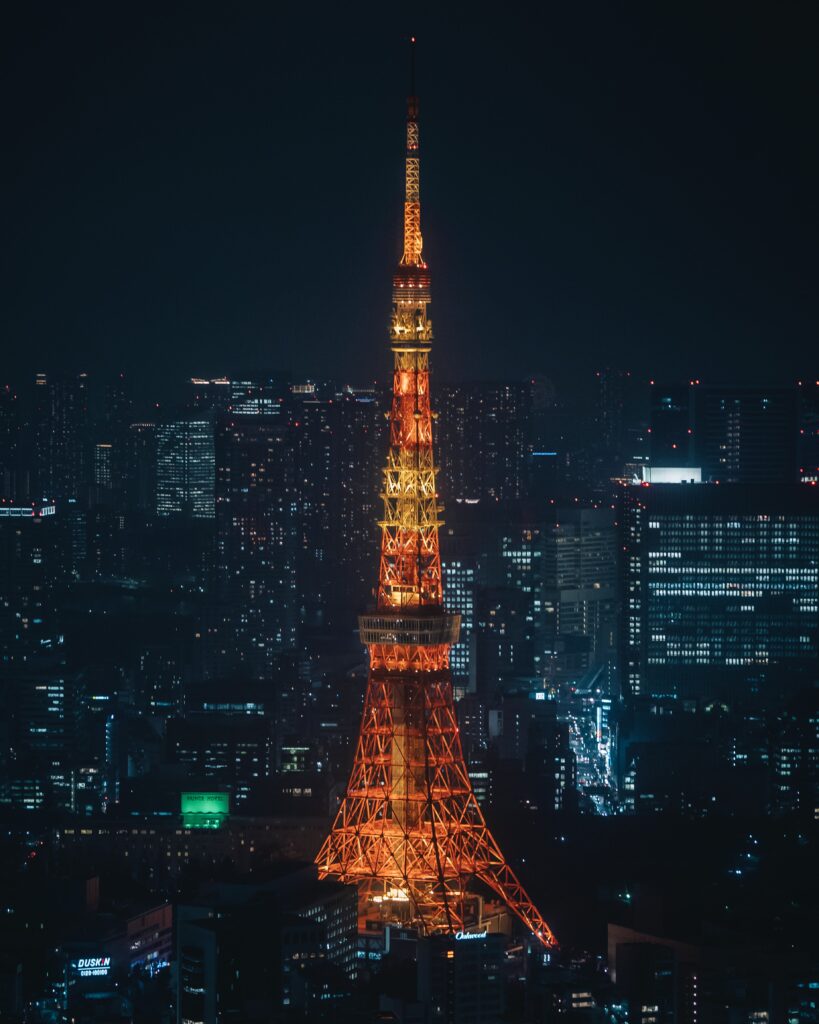 Stunning Tokyo Tower Night Wallpaper: Urban Charm & Modern Architecture