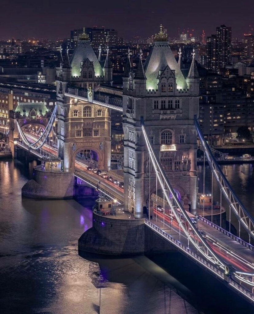 Stunning Tower Bridge Night View Wallpaper: Illuminated Skyline