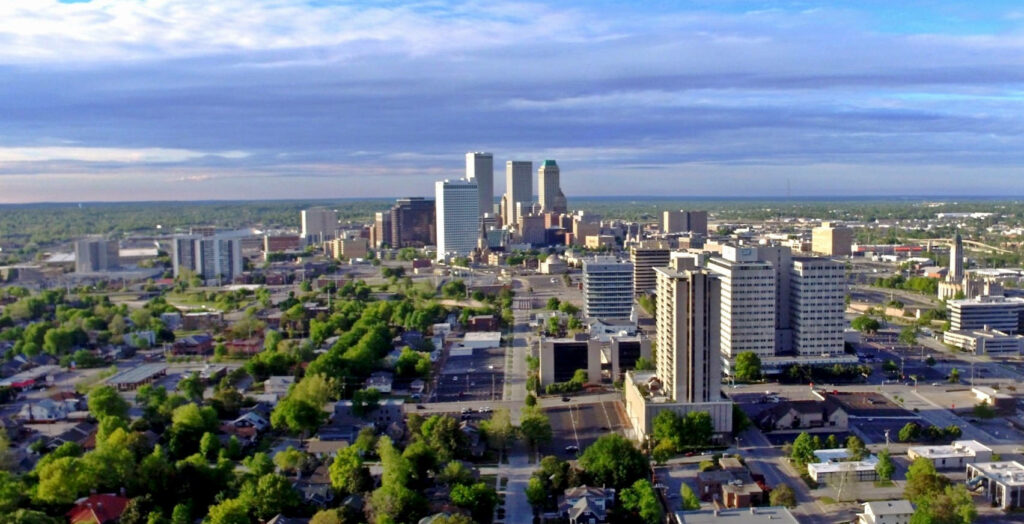 Stunning Aerial Tulsa Skyline Wallpaper: Modern Architecture & Greenery