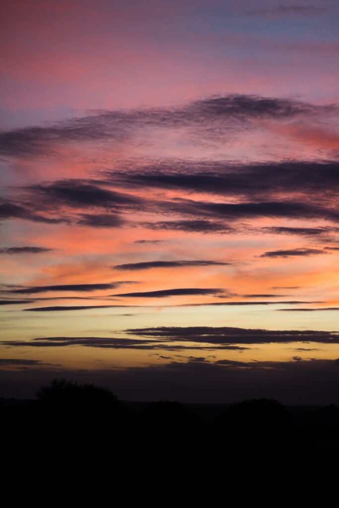 Stunning Twilight Sky HD Phone Wallpaper with Colorful Clouds