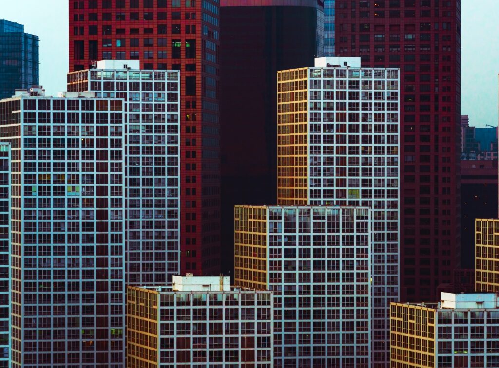 Stunning Urban Skyline Wallpaper: Modern Skyscrapers & Geometric Design