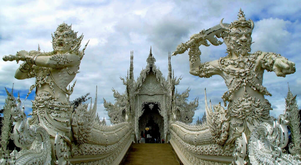 Stunning Wat Rong Khun Wallpaper: Intricate White Temple Design