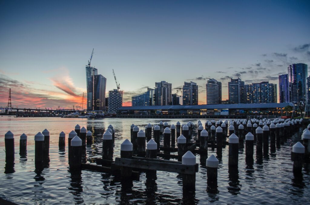 Stunning Waterfront Cityscape Dusk Wallpaper Background