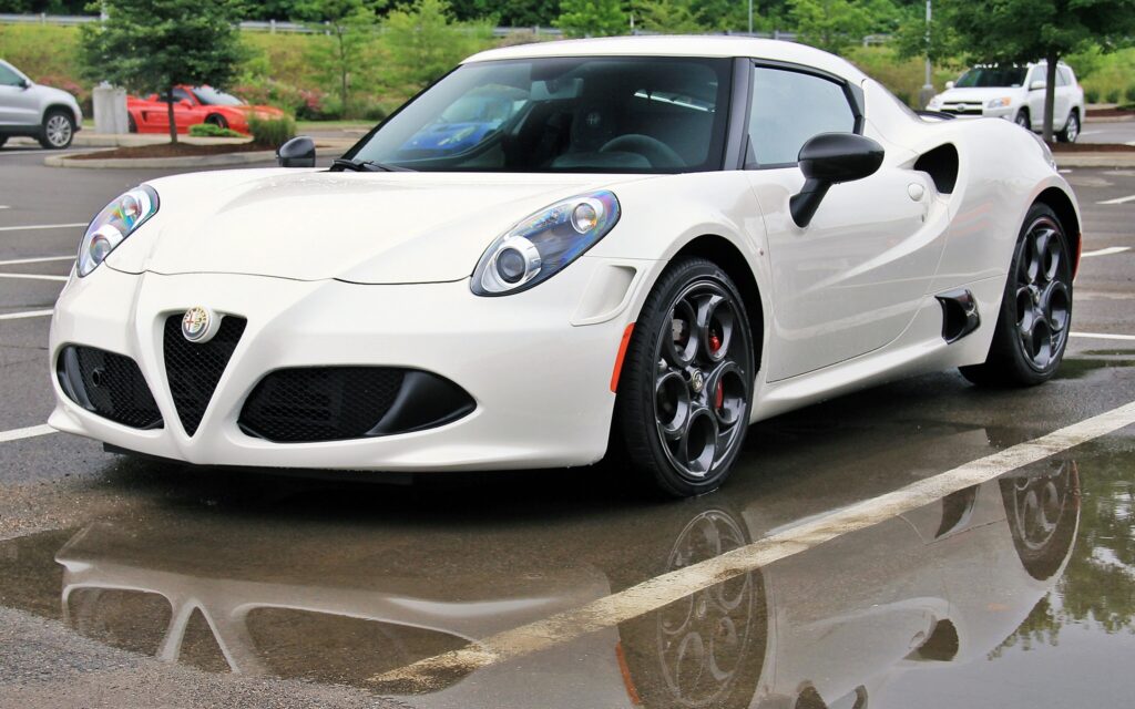 Elegant White Alfa Romeo 4C Side View Wallpaper - Sleek Design