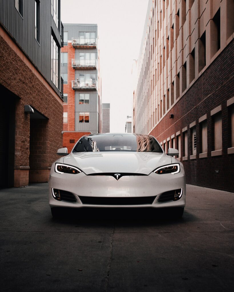 Stunning White Tesla Model S Wallpaper: Urban Elegance & Performance