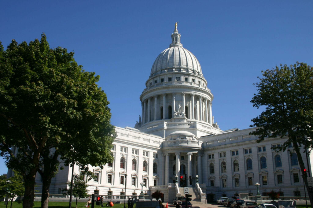 Stunning Wisconsin State Capitol Wallpaper: Architectural Elegance