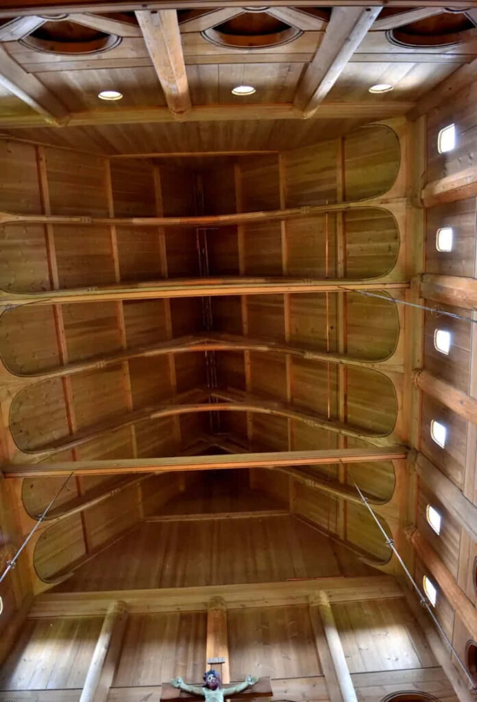 Elegant Wooden Ceiling Wallpaper: Historical Architecture Design