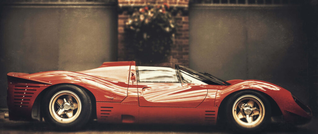 The Ultimate Symbol of Prestige: Captivating the Hearts of Generations, the Timeless Classic Ferrari Radiates Elegance and Perfection Wallpaper