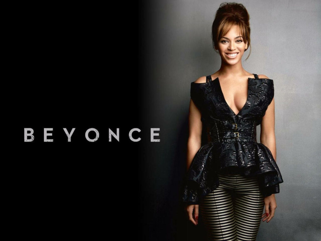 Vibrant Beyonce Wallpaper: Stylish Black Outfit & Radiant Smile